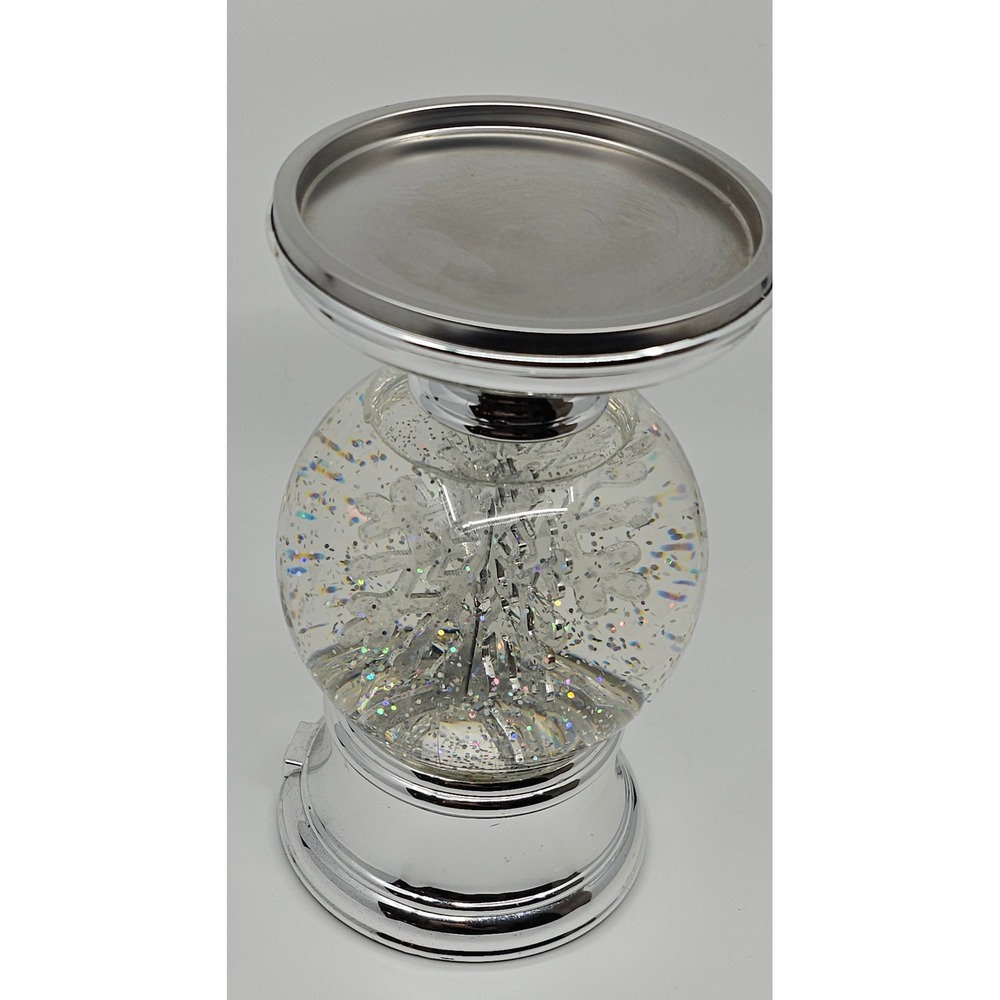 Bath & Body Works Snowflake Water Globe 3-Wick Candle Pedestal Silver Light Up - Picture 2 of 5